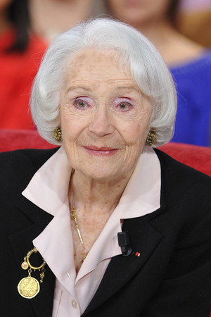 Gisèle Casadesus in The Collector of Brains