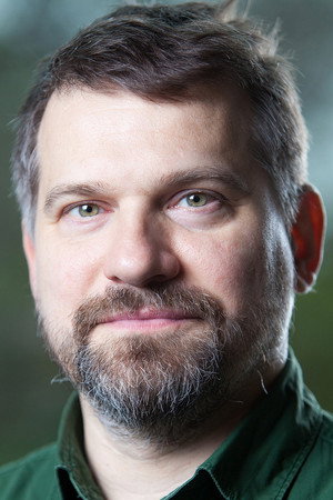 László Keszég in Guy at the Bridge