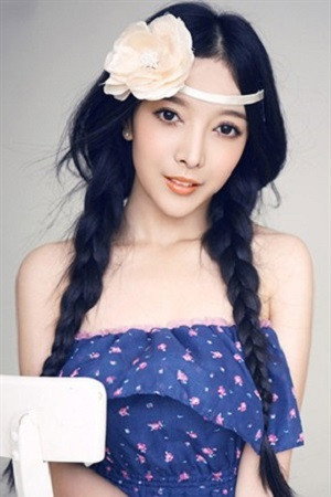 Zhang Lanyi in THE CHI DRAGON SLASH