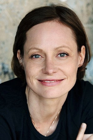 Katharina M. Schubert in Shoppen