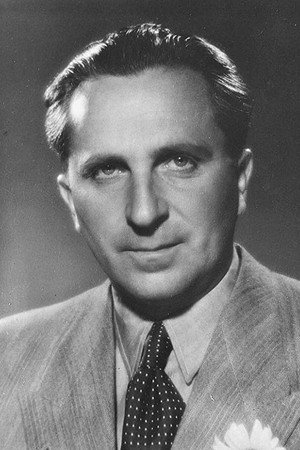 Antal Páger in The Tóth Family