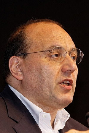 Julien Dray in L'Adieu à Solférino