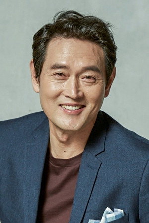 Kim Myung-soo in Into the Mirror