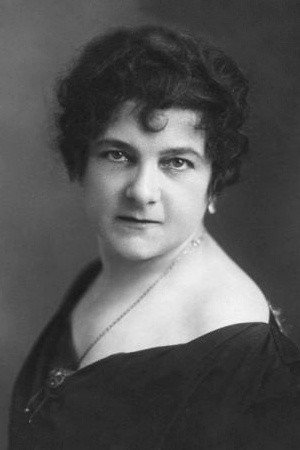 Marie Bečvářová in Pan otec Karafiát