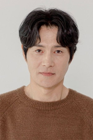 Lee Hae-young in More Than Family