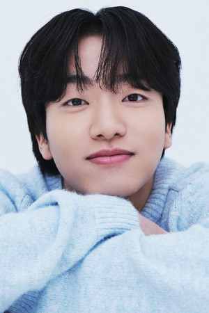 Ahn Jee-hwan in Freckles