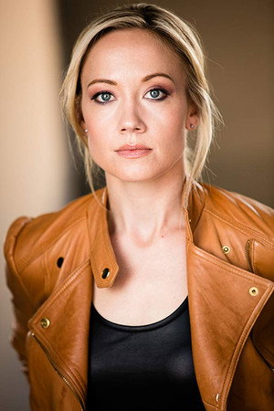Amanda Maddox in A Bride s Revenge