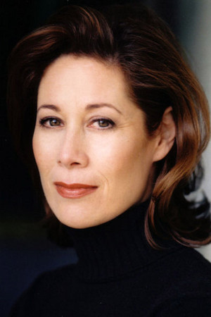 Julie Khaner in Chloe