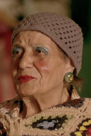 Aziza Semaan in Caramel