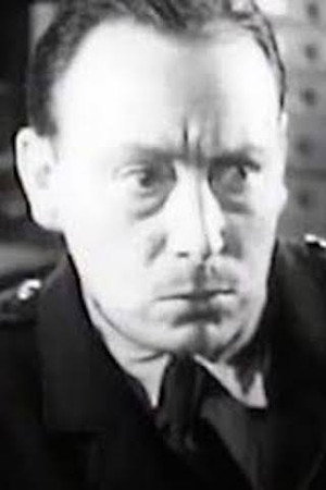 Leslie Dwyer in Cloak Without Dagger