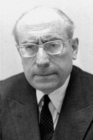 Enrique Tierno Galván in ¡Arriba España!
