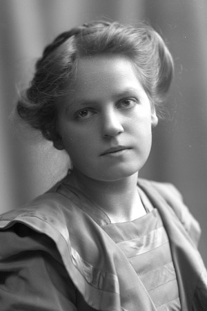 Greta Almroth in A Secret Marriage or The Deathbed Confession