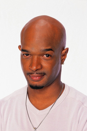 Damon Wayans in Earth Girls Are Easy