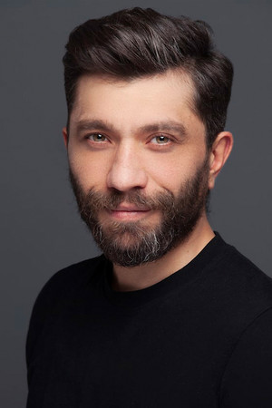 Özgür Emre Yıldırım in Blind in Love