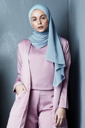 Sarah Hildebrand in Wanita Terindah