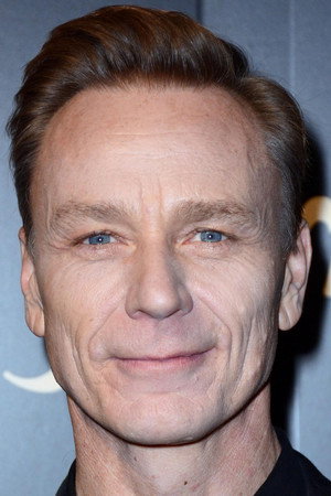 Ben Daniels in Madeline