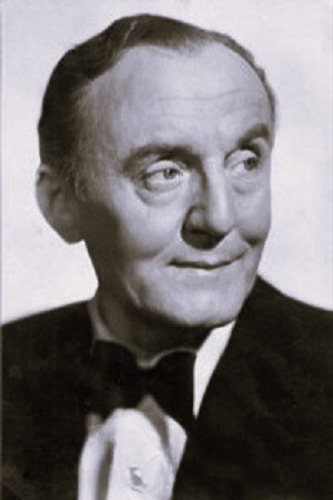 Henry Oscar in Murder Ahoy