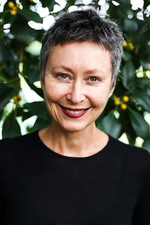 Tracy Mann in Fast Talking