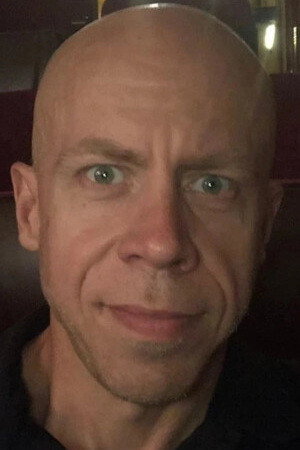 Steve Cirbus in Being Flynn