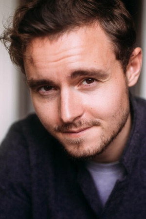 Callan McAuliffe in Hacker