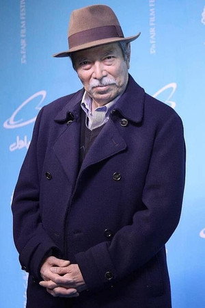 Ali Nasirian in The Postman