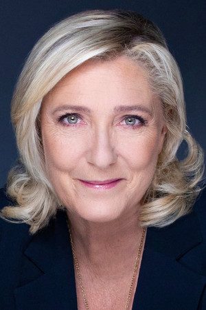 Marine Le Pen in La cravate