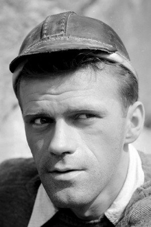 Jerzy Zapiór in First Pavilion