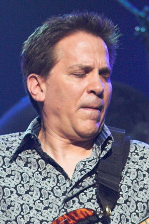 Mike Porcaro in Toto - Greatest Hits Live... And More