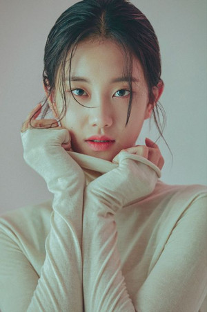 Seo Yi-ra in Pavane