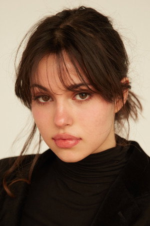 Cristina Kovani in Virgins