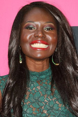 Denise Milfort in Femalien  Cosmic Crush
