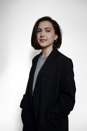 Mary Margaryan in Wonderful Macaron