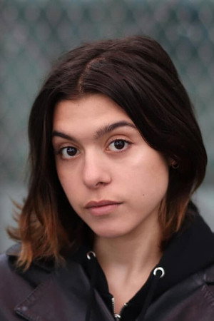 Sara Luna Zoric in Yulia   Juliet