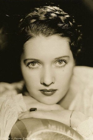 Wera Engels in Fugitive Road