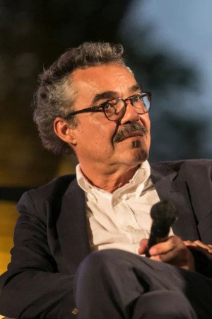 Gonzalo García Barcha in The House