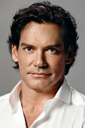 Cristián de la Fuente in Driven
