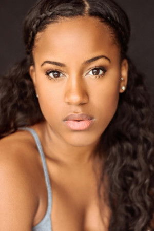 Asha Bromfield in Full Out