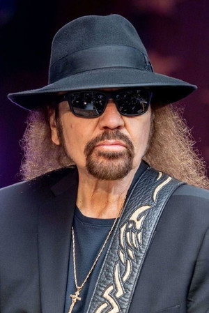Gary Rossington in Lynyrd Skynyrd: Live at Knebworth '76