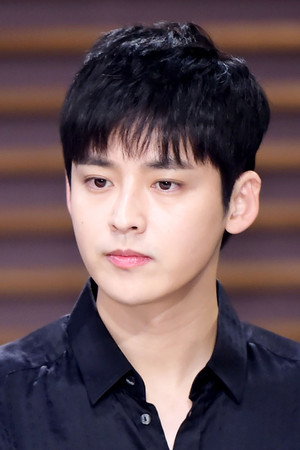 Park Jin-woo in Dasepo Naughty Girls