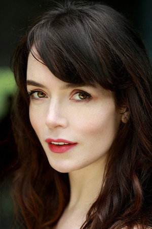 Valene Kane in Sonja  The White Swan