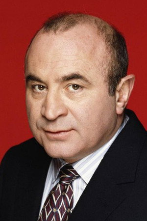 Bob Hoskins in Shattered