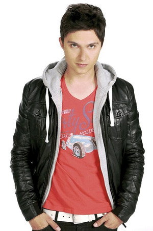 Diego Saenz in Empeliculados