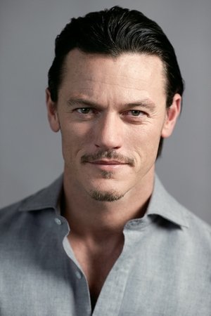 Luke Evans in Ma