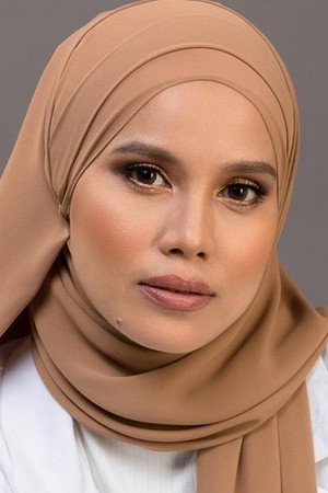Nadiya Nisaa in La Luna