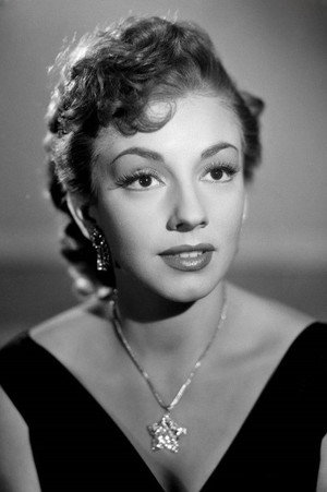 Evangelina Elizondo in La Generala