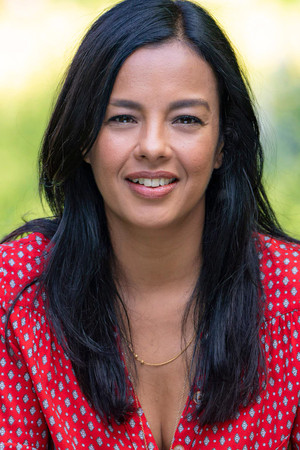 Liz Bonnin in Penguins: Meet the Family
