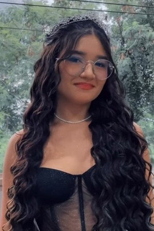 Maria Luiza Neves in Férias em Pânico (A aventura começa aqui)