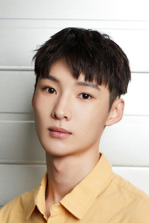 Yang Jhuo-Ray in See You