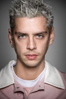 Eduardo Casanova in Aida, the Movie