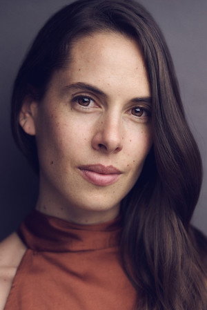 Florie Auclerc-Vialens in Camus
